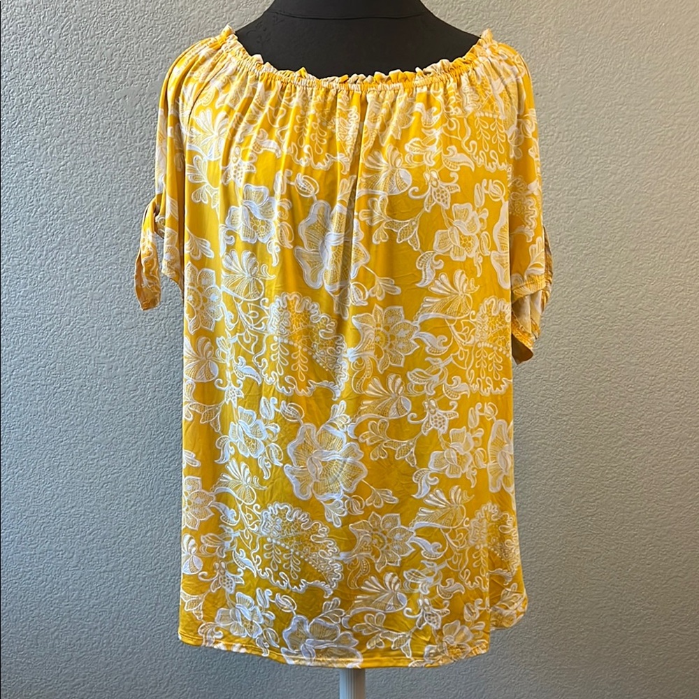 PerSeption Concept Mustard Floral 3D Textured Blouse Size XL